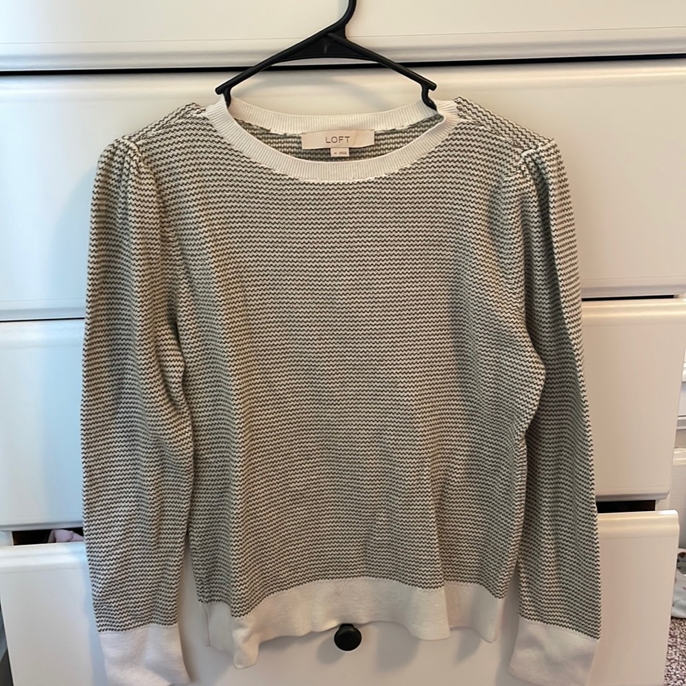 Women’s Long Sleeve Sweater